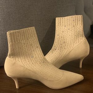 🌟🔥CHARLES DAVID 🔥Stretch pull on ankle boot